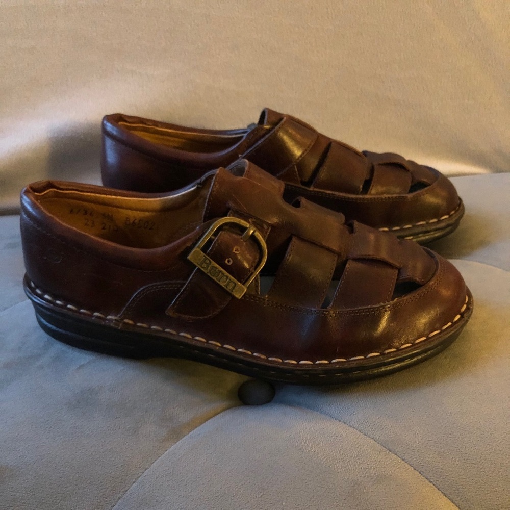 Brown leather born shoes